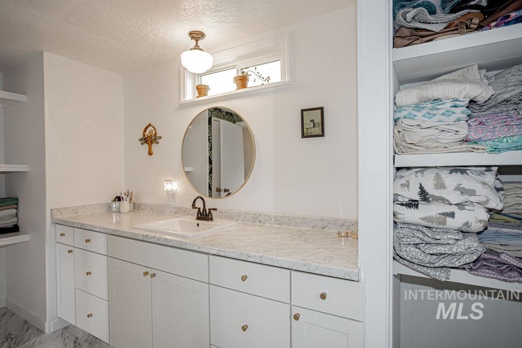 306 E 47th Street # 9