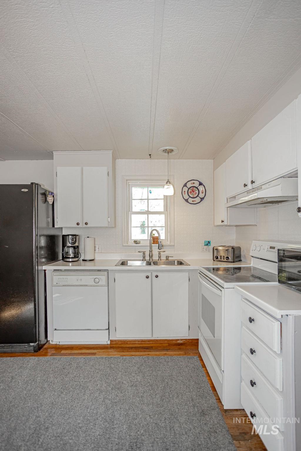 306 E 47th Street # 9