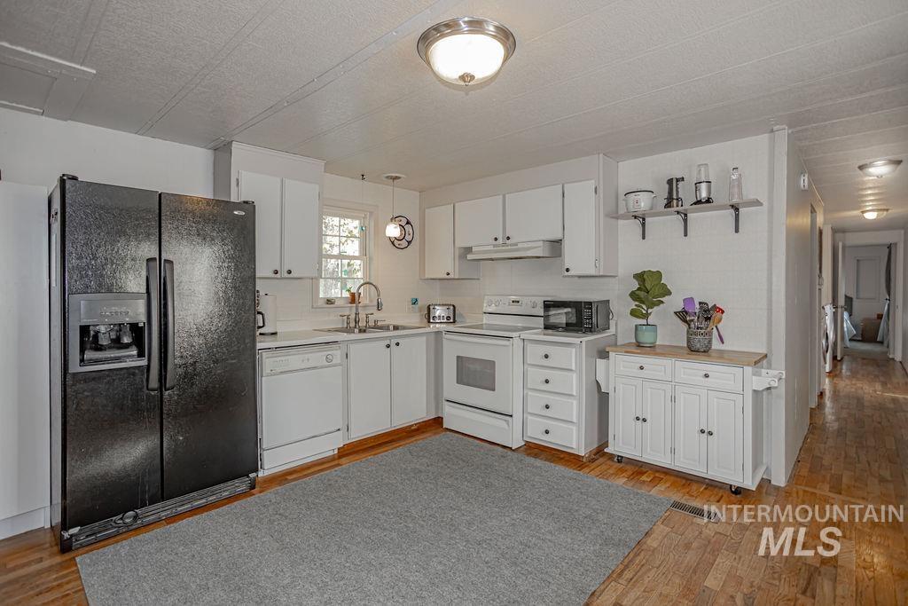 306 E 47th Street # 9