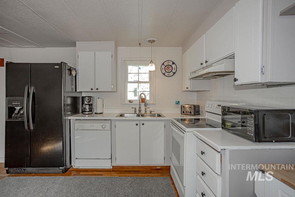 306 E 47th Street # 9