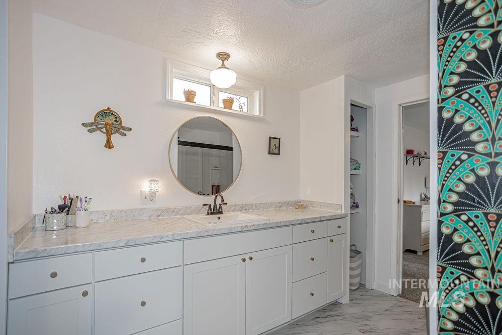 306 E 47th Street # 9