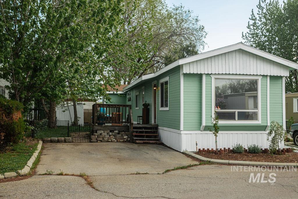 306 E 47th Street # 9