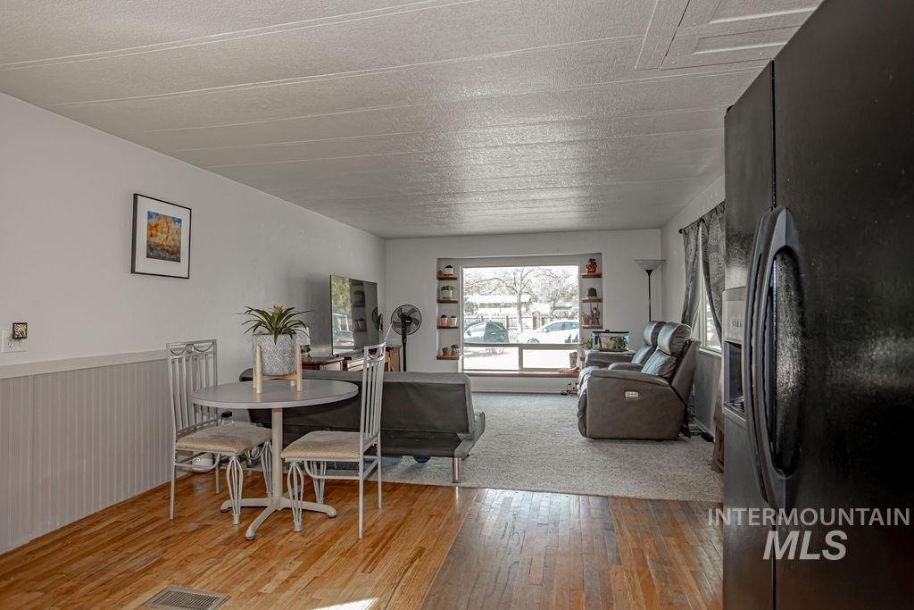 306 E 47th Street # 9