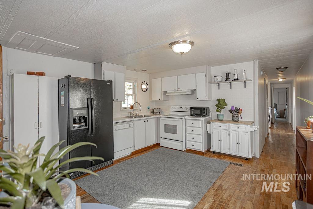 306 E 47th Street # 9
