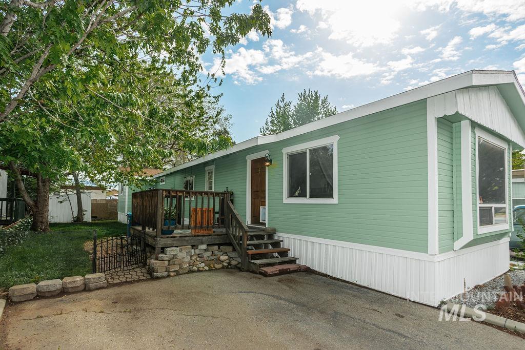 306 E 47th Street # 9