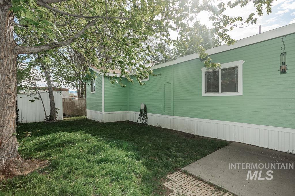 306 E 47th Street # 9