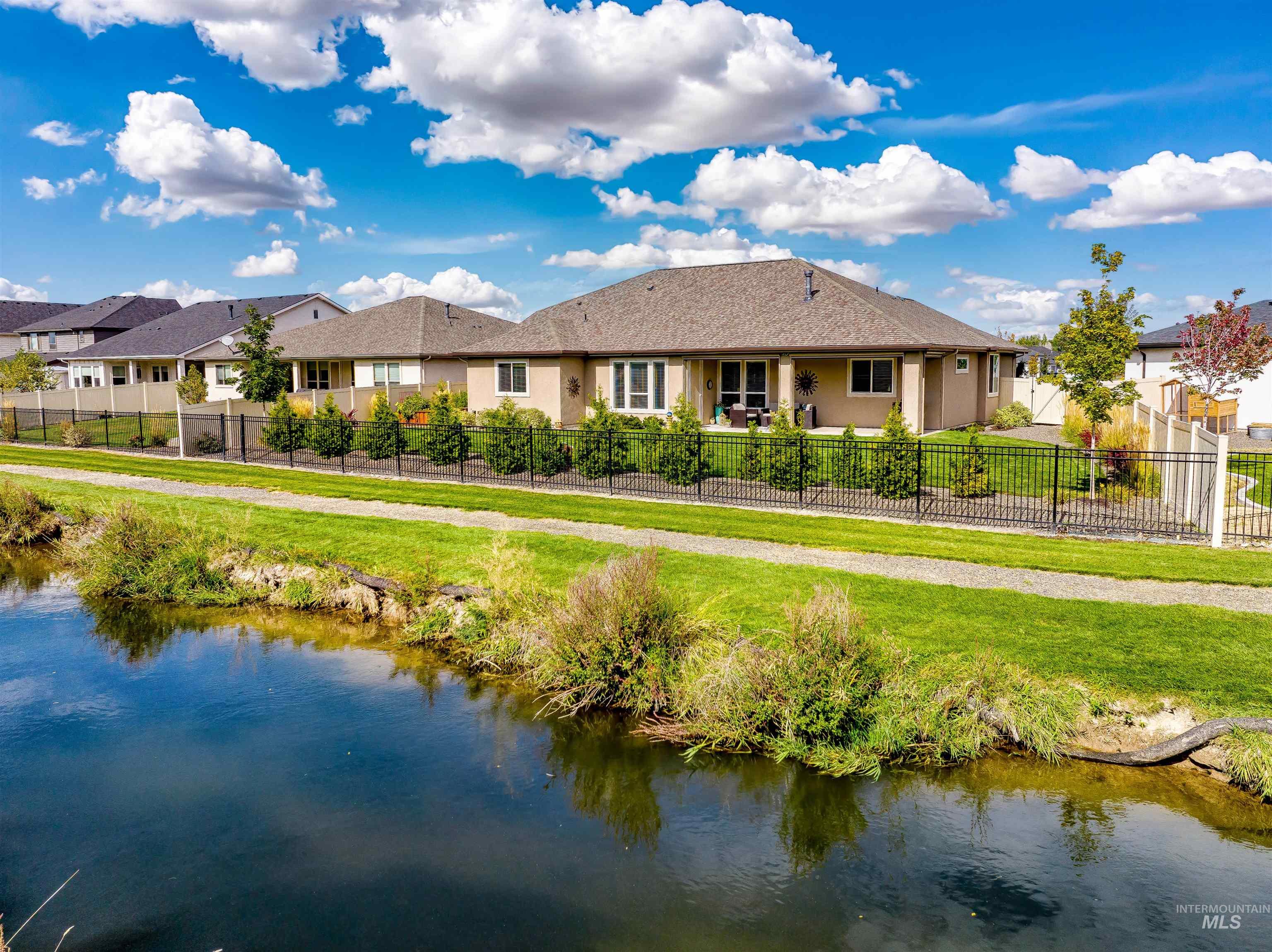 10061 W Golden Rain Street