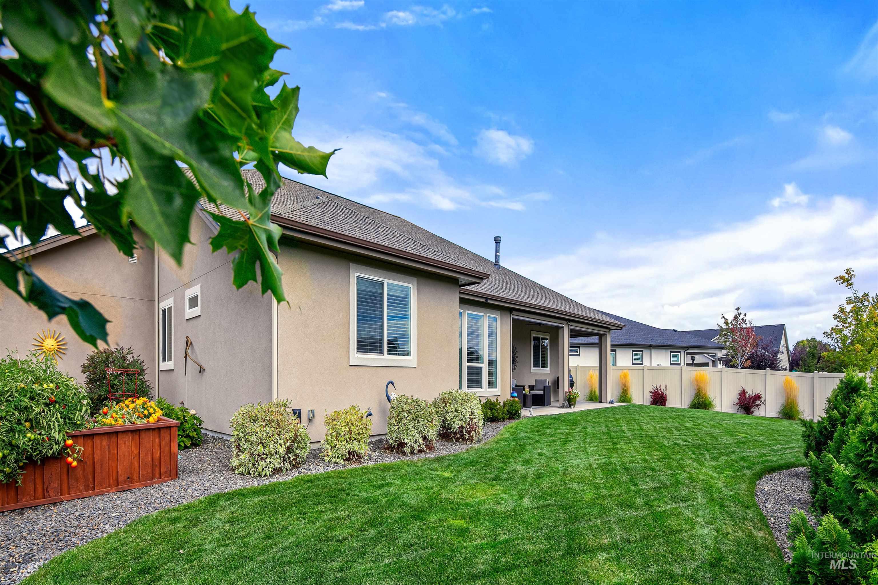 10061 W Golden Rain Street