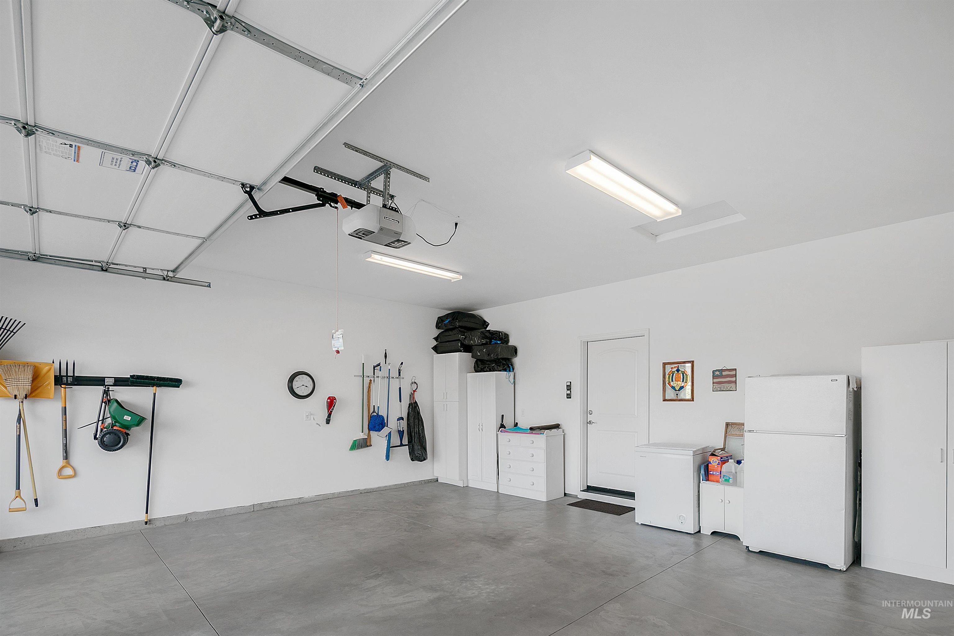 10061 W Golden Rain Street