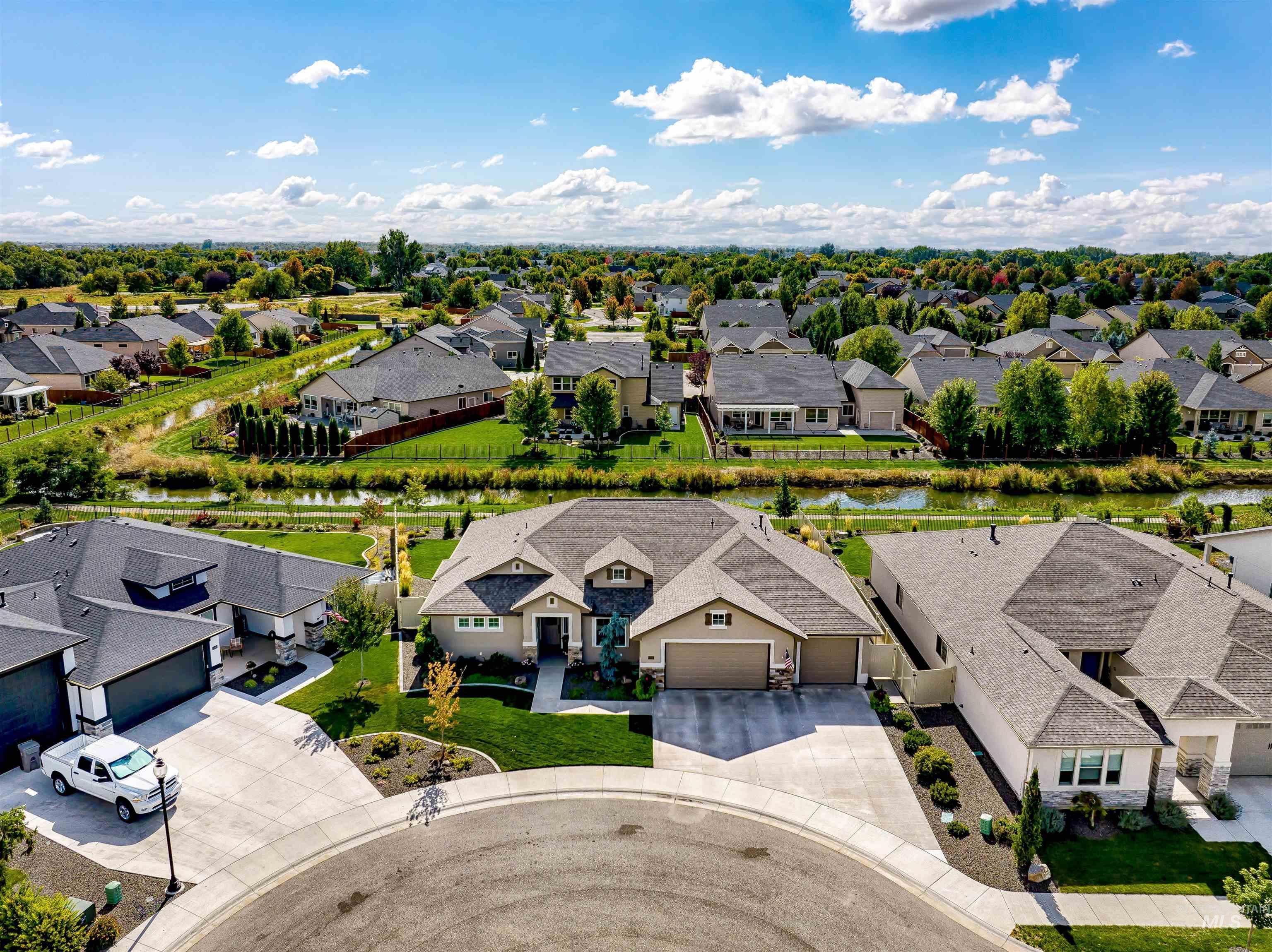 10061 W Golden Rain Street