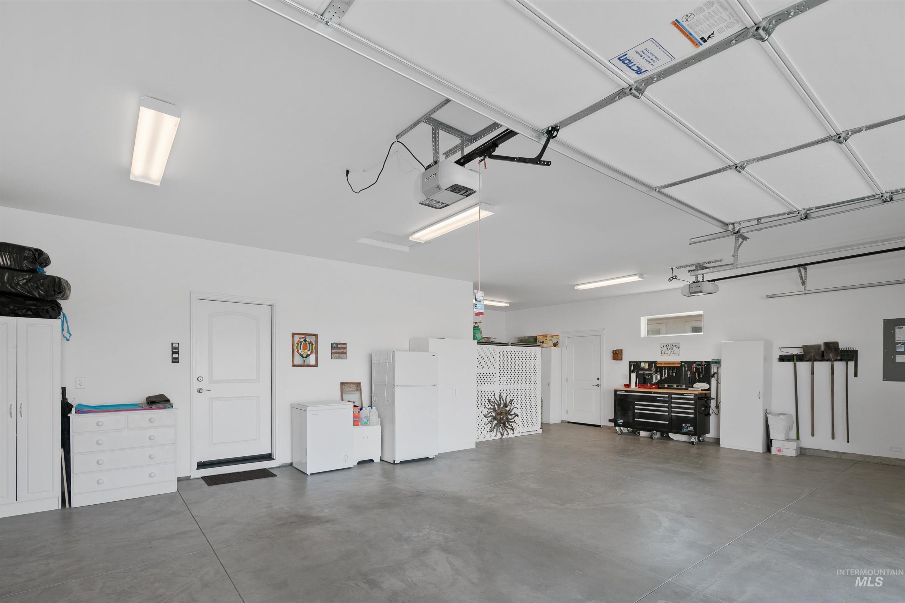 10061 W Golden Rain Street