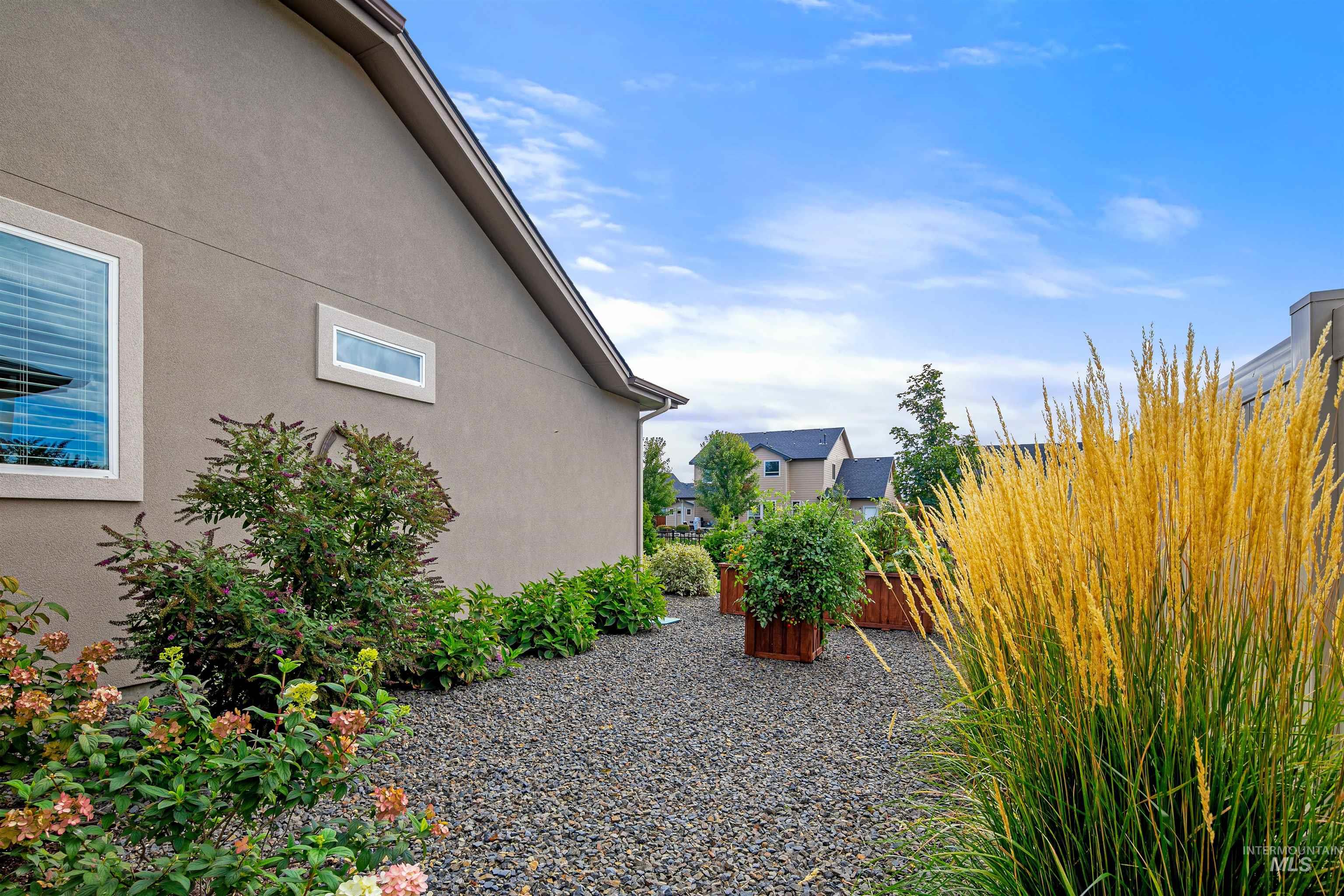 10061 W Golden Rain Street