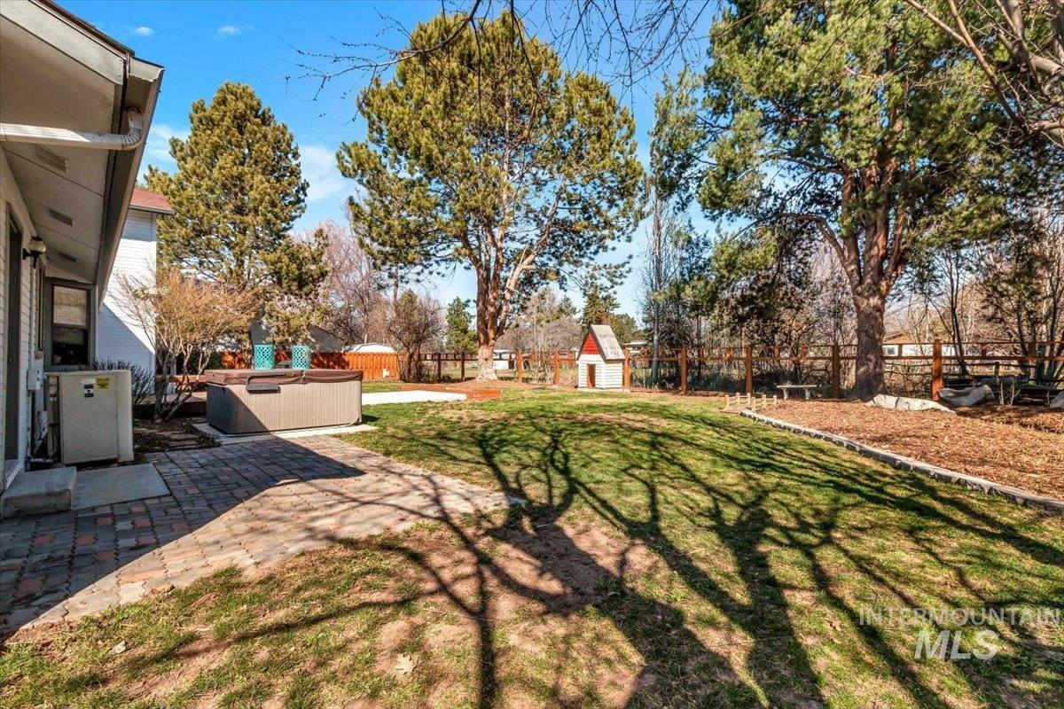 11056 W Highmont Drive