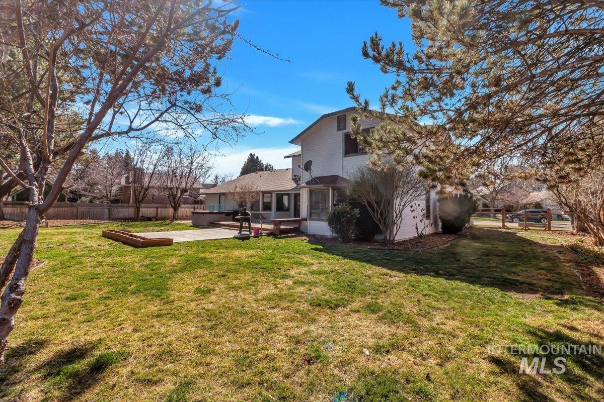 11056 W Highmont Drive