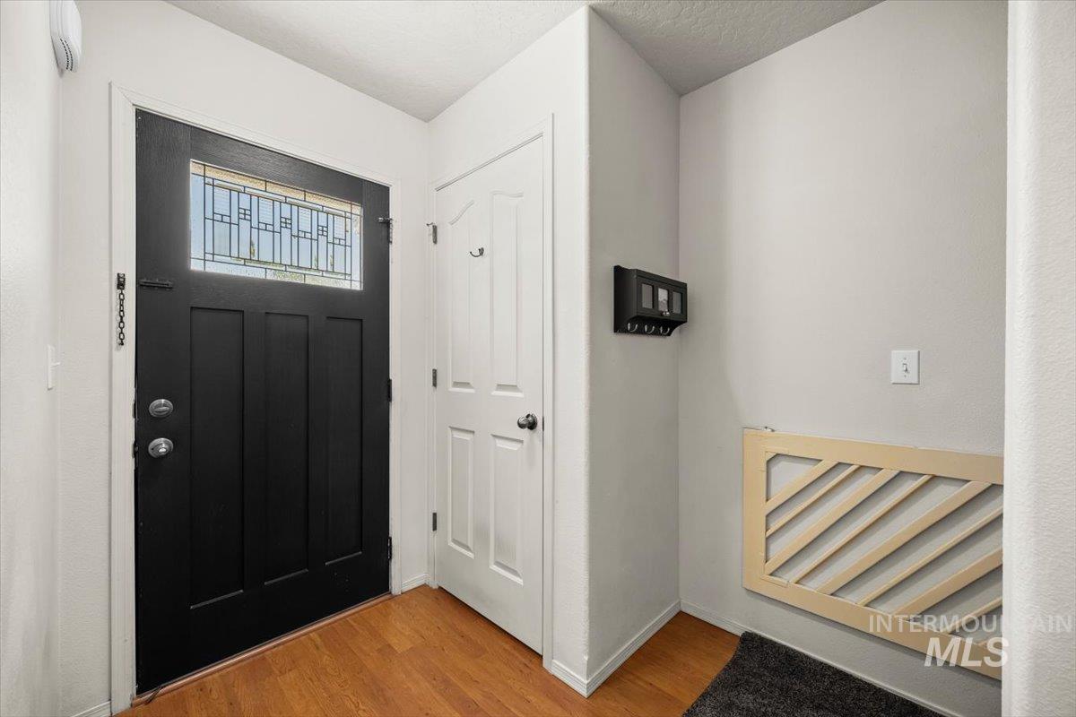 120 E Willow Creek Dr