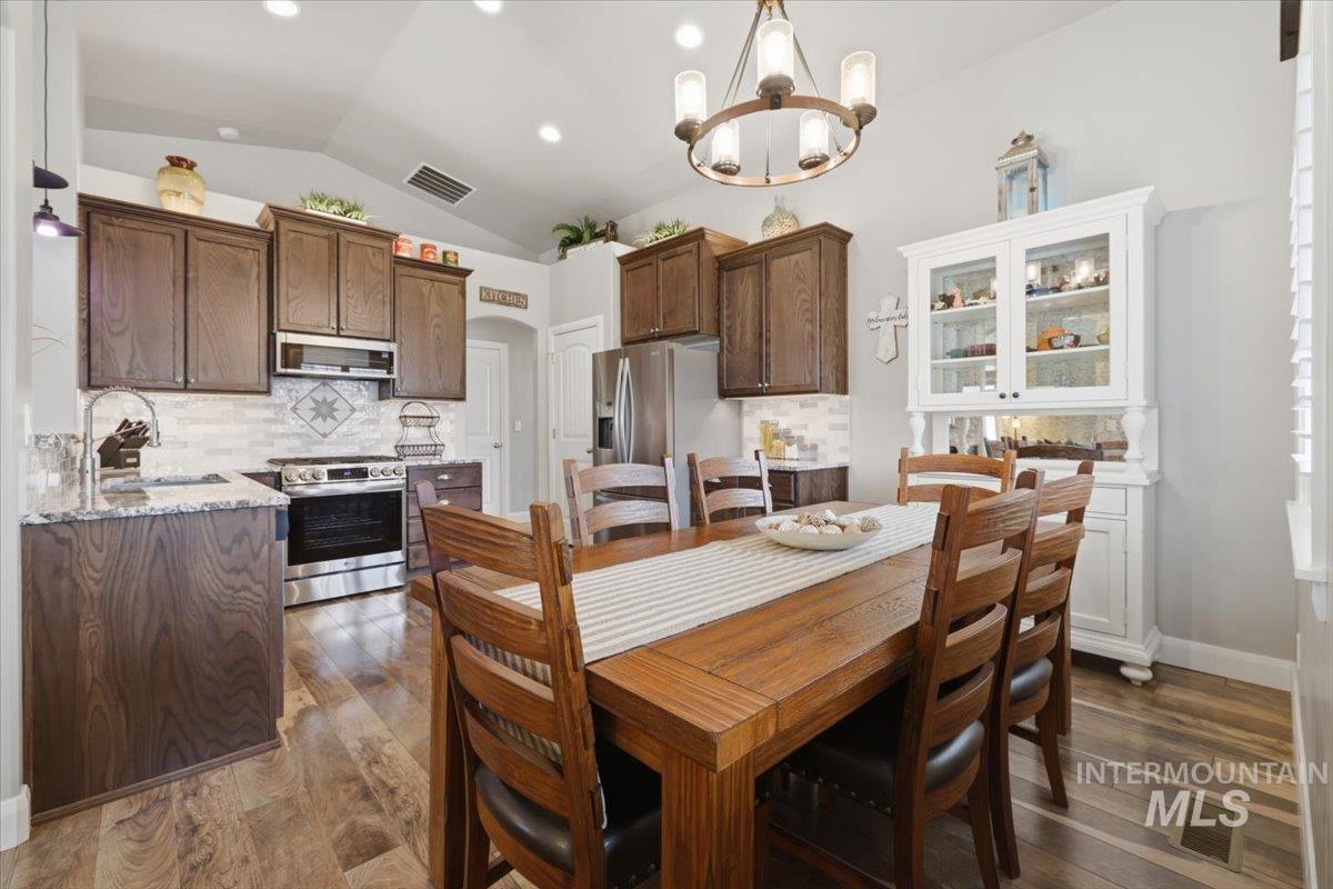 9382 S Updale Avenue