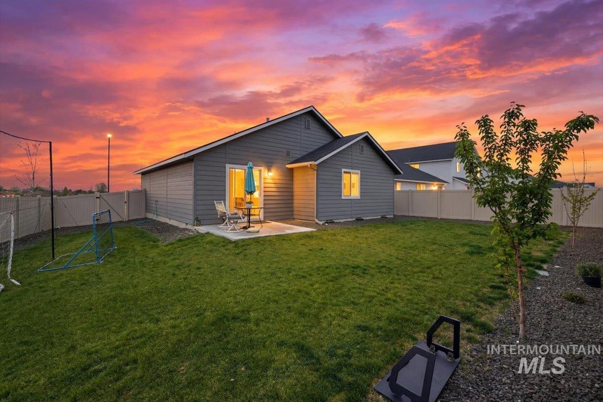 5496 S Desert Cactus Ave