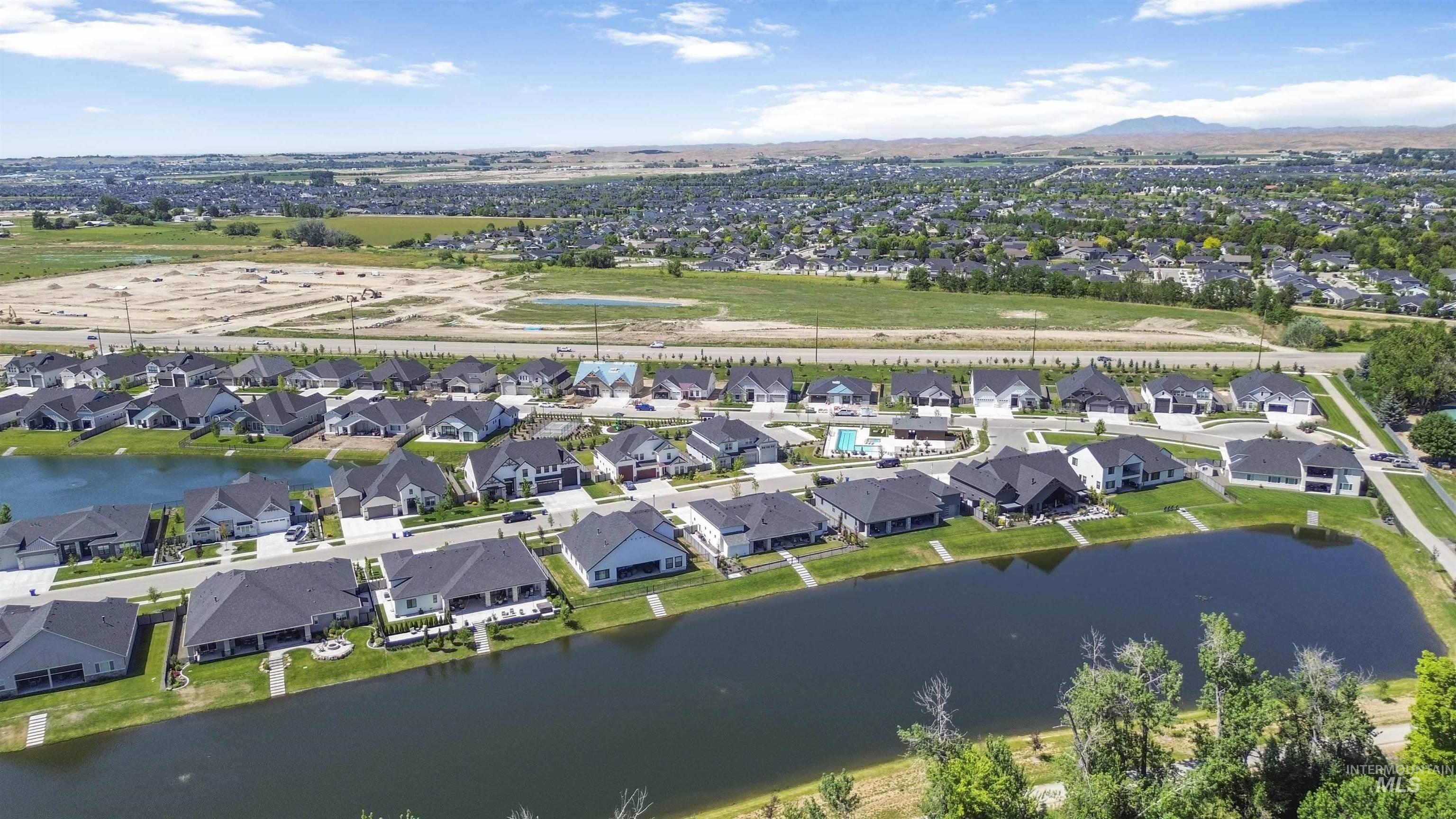 125 S Eagles Roost Way