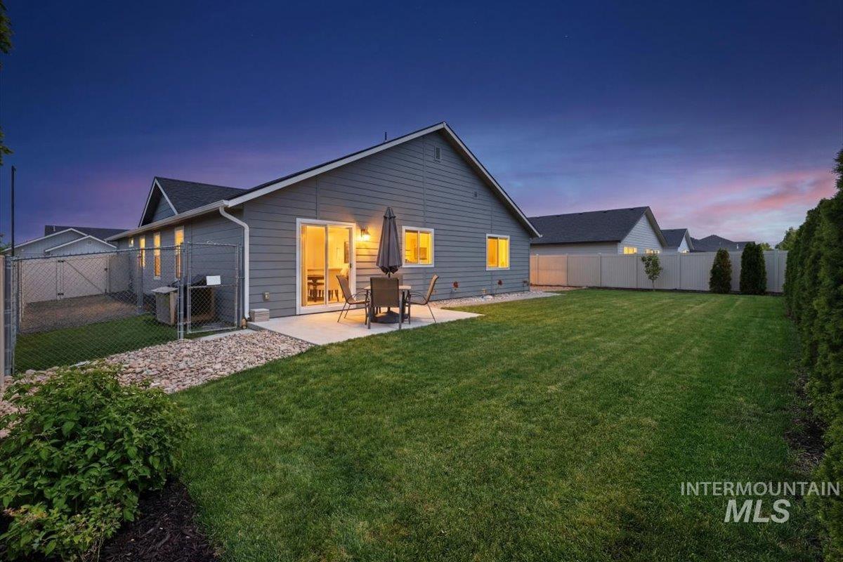 4914 Endicott Dr