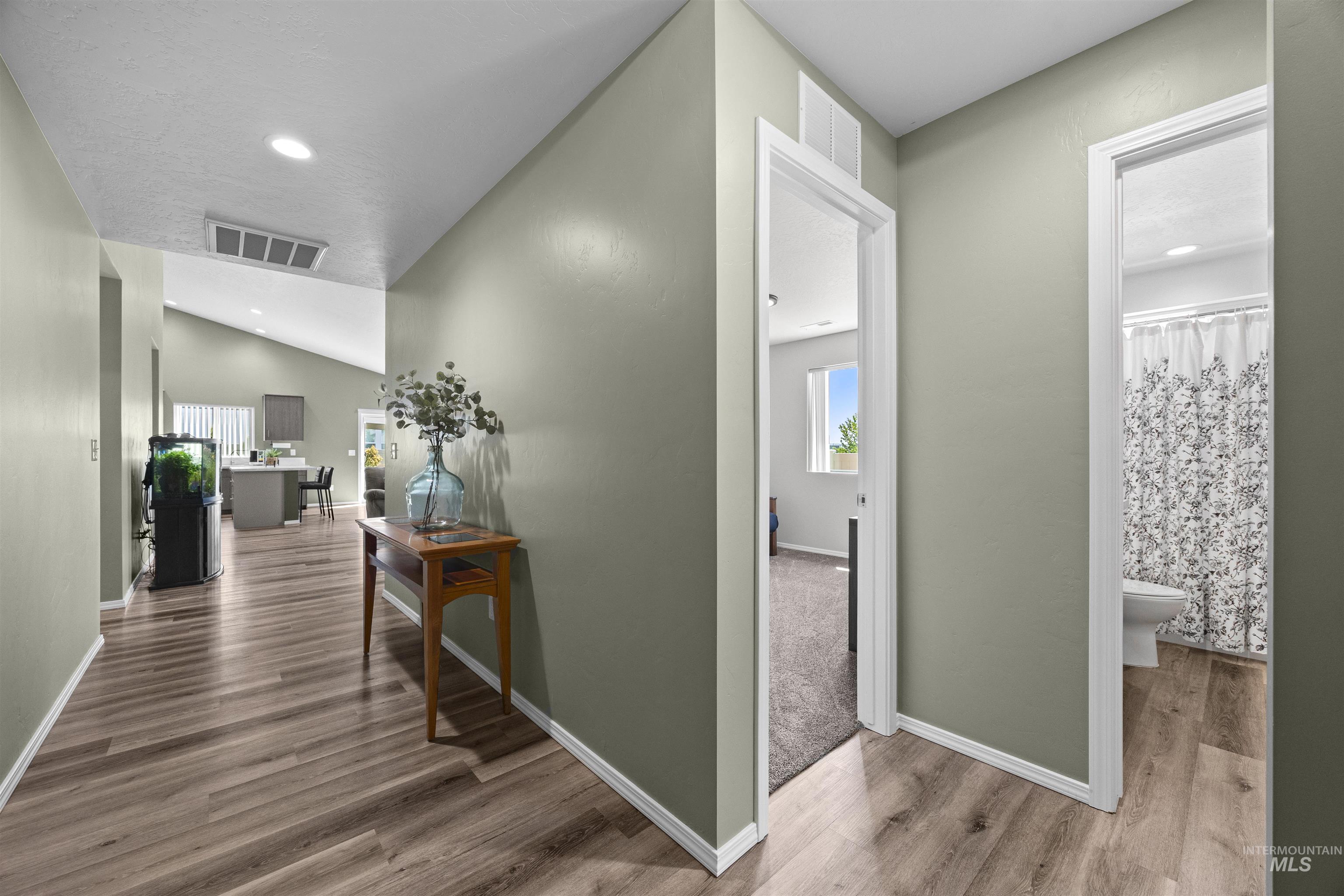 4914 Endicott Dr