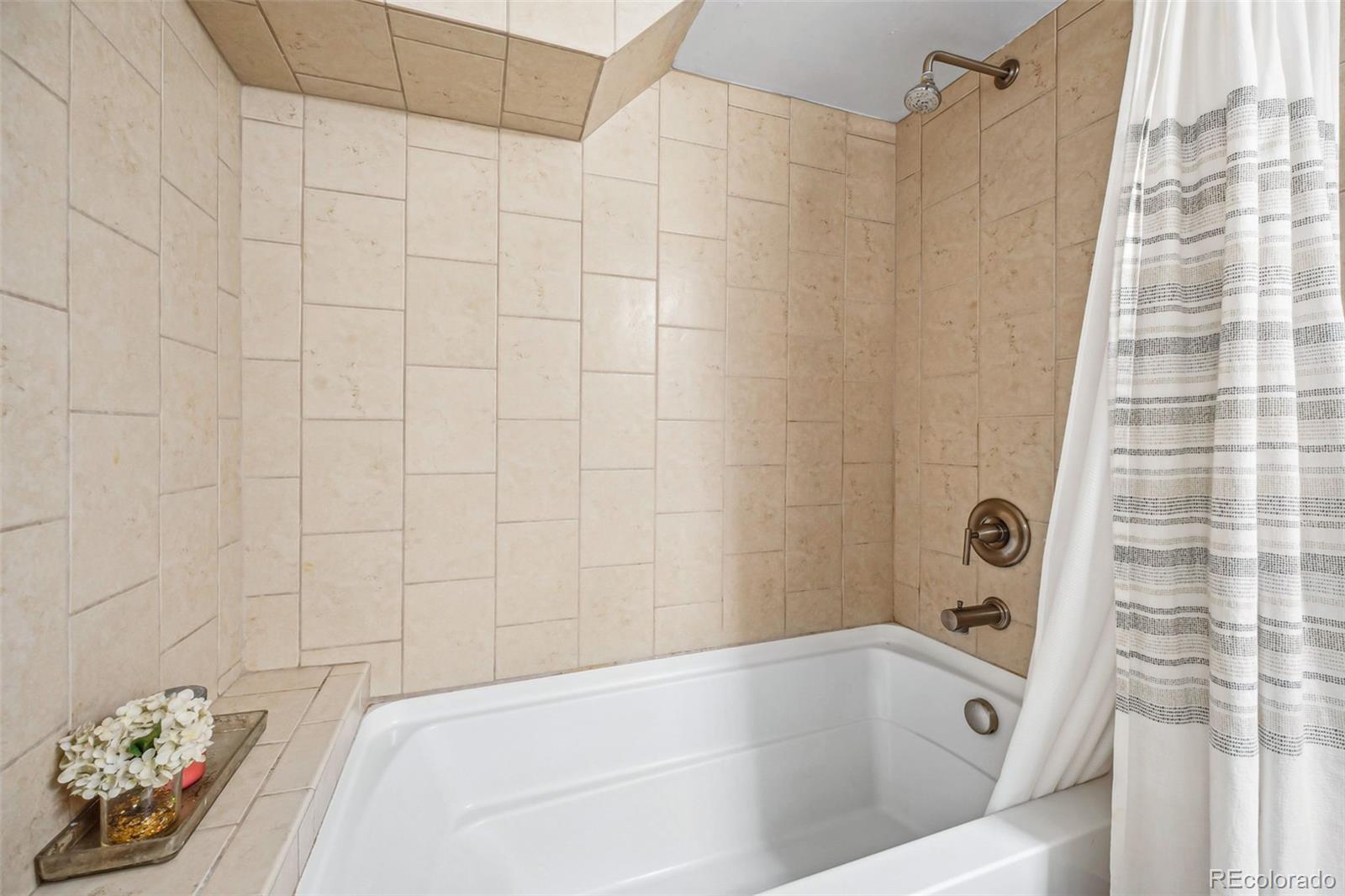 3039 N Milwaukee Street