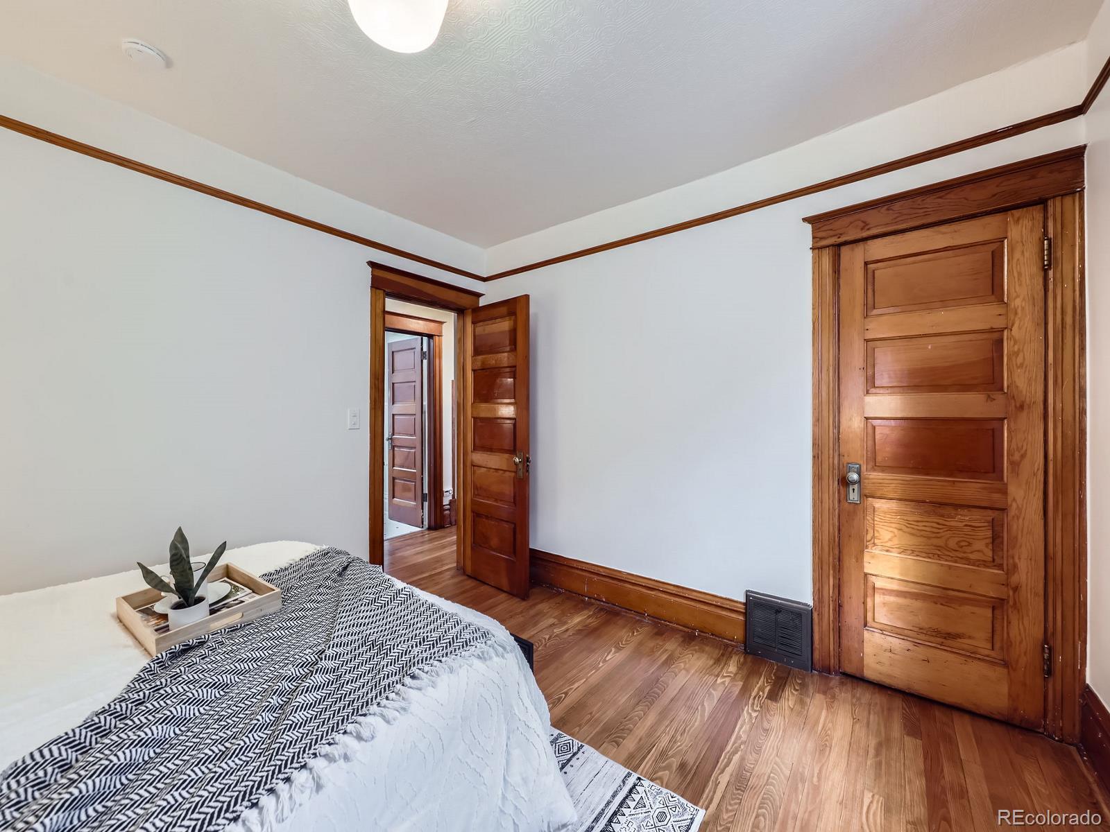 1475 Saint Paul Street