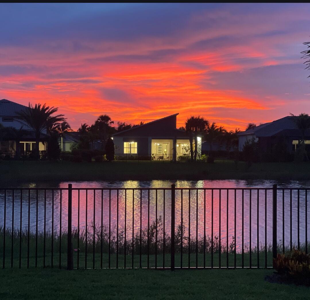 10332 Northbrook Circle