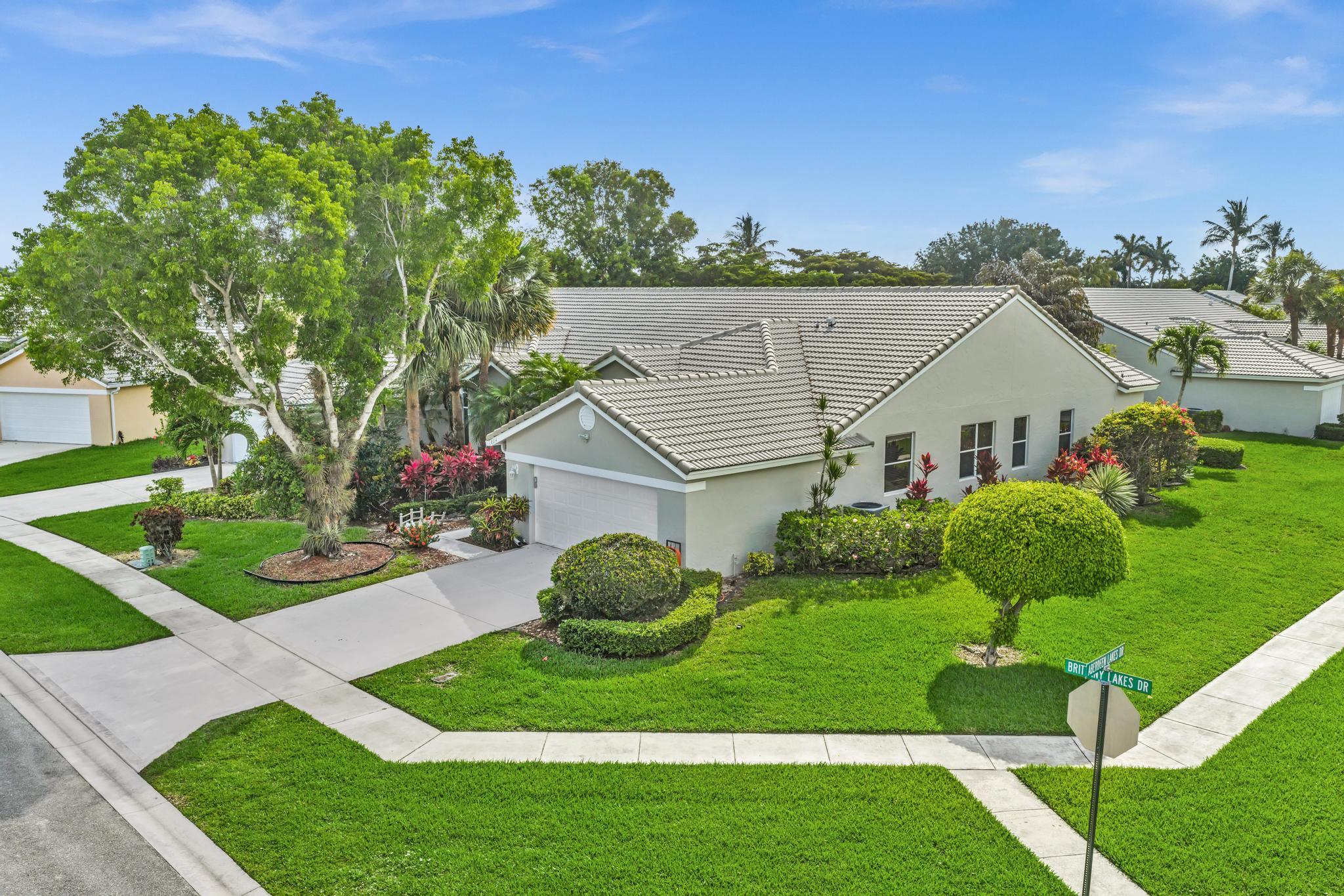 8914 Brittany Lakes Drive