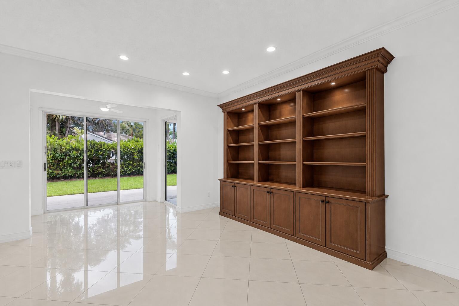 8914 Brittany Lakes Drive