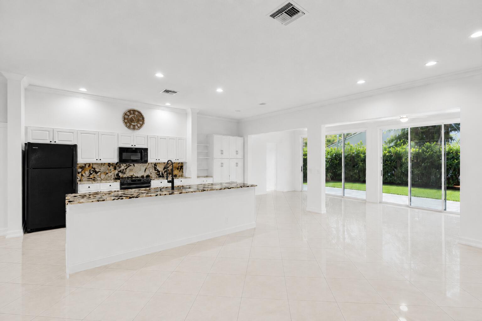 8914 Brittany Lakes Drive