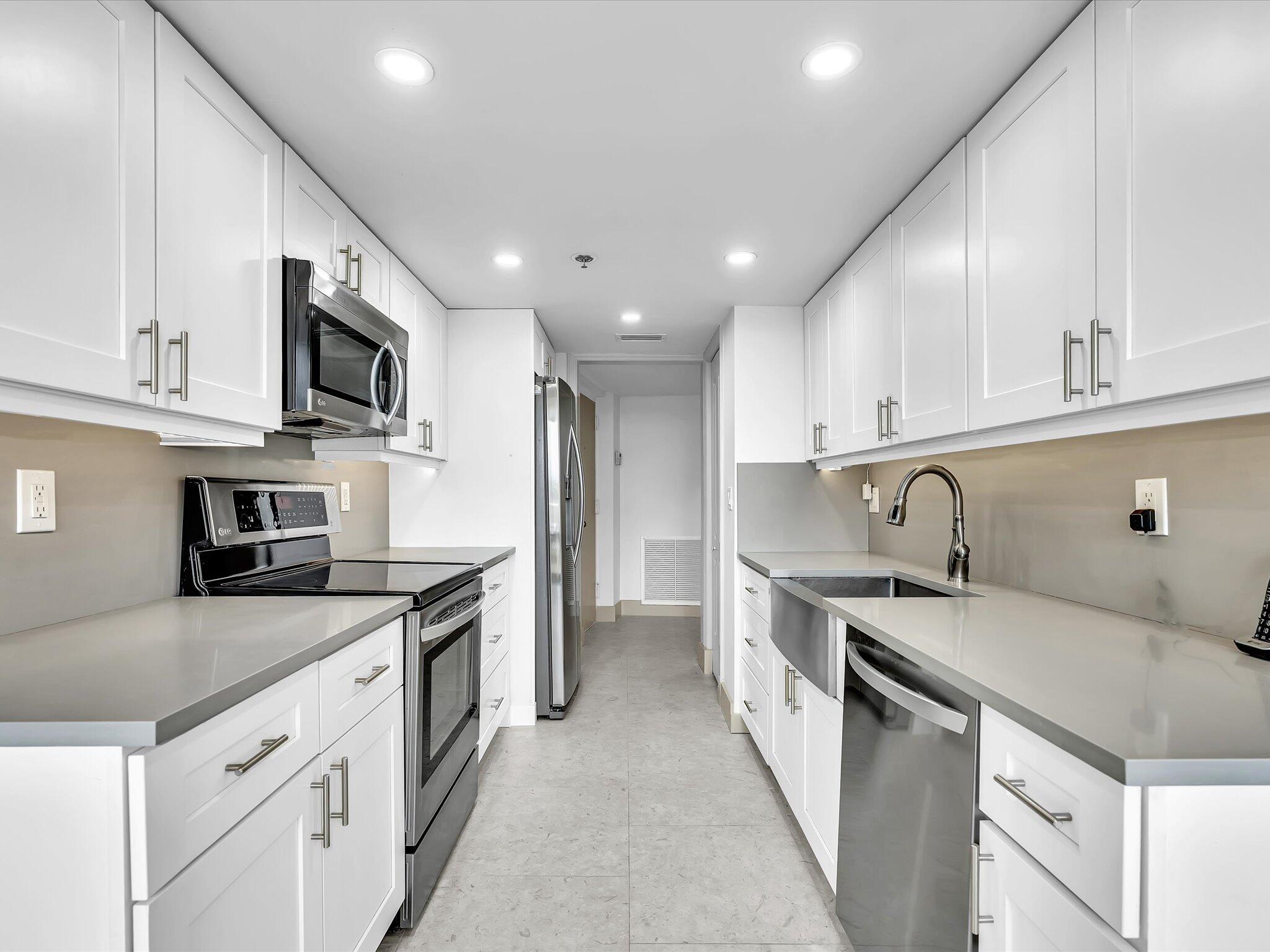 3360 S Ocean Boulevard 2a