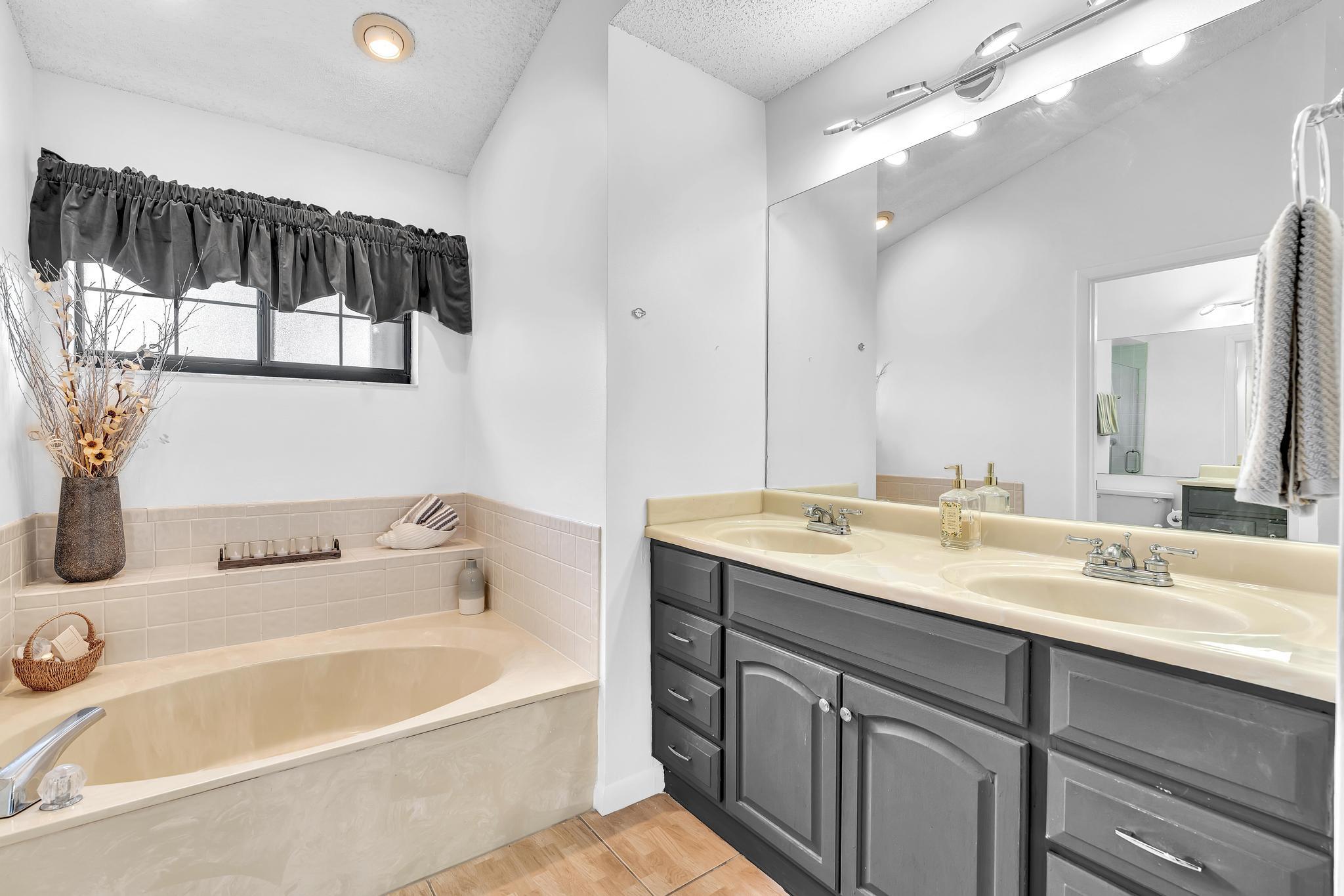 8099 CASSIA Drive