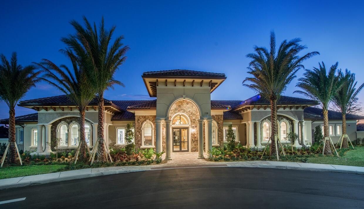885 SE Courances Dr 312, Port St. Lucie Unit: 312