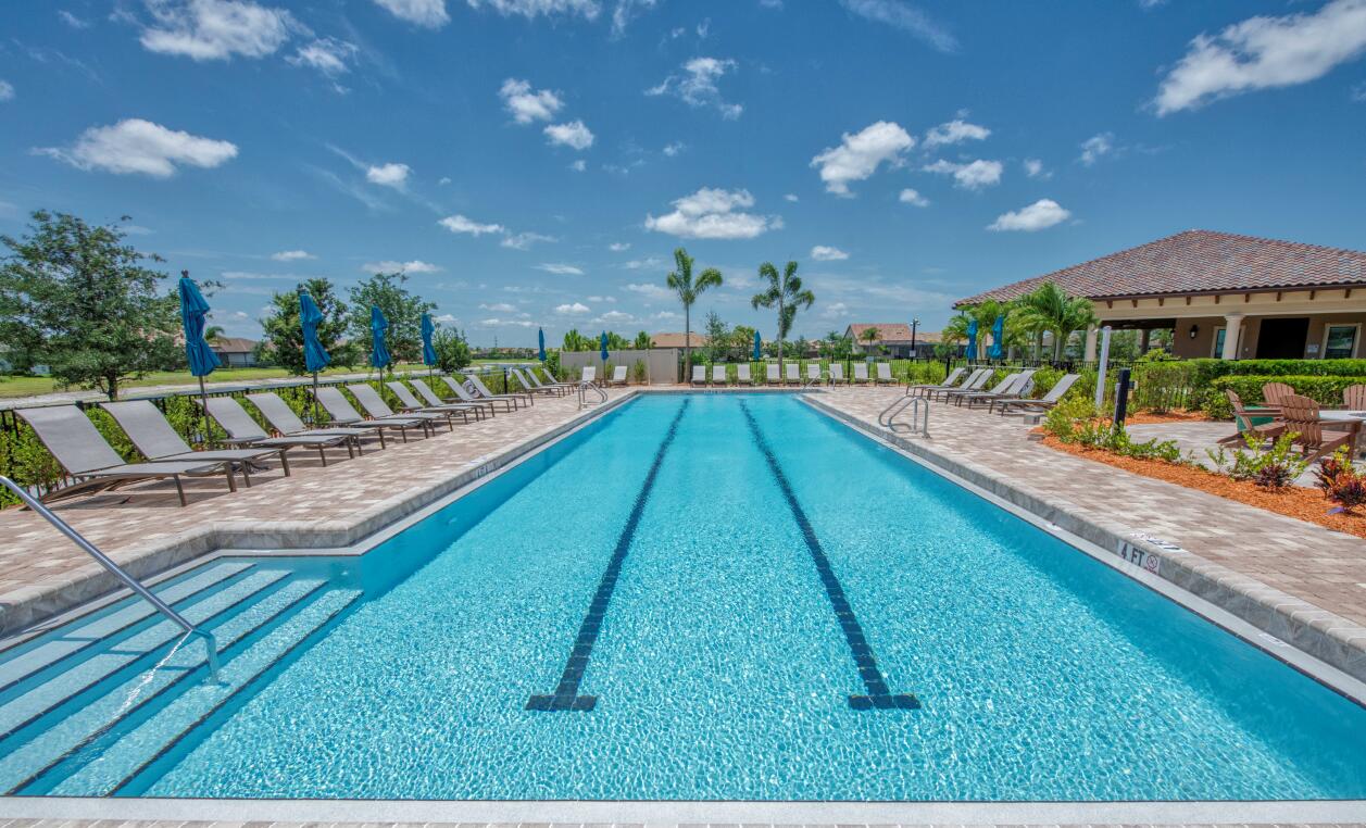 885 SE Courances Dr 312, Port St. Lucie Unit: 312