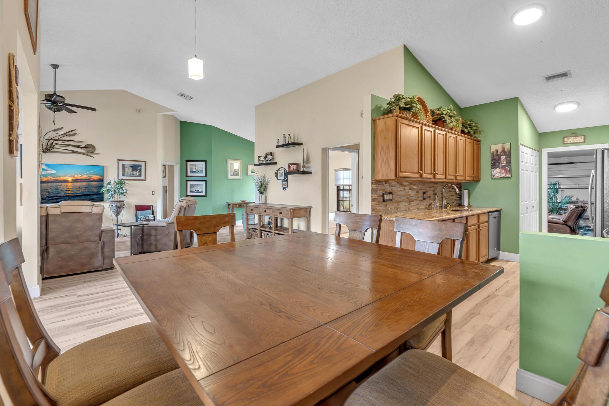8099 Cassia Drive