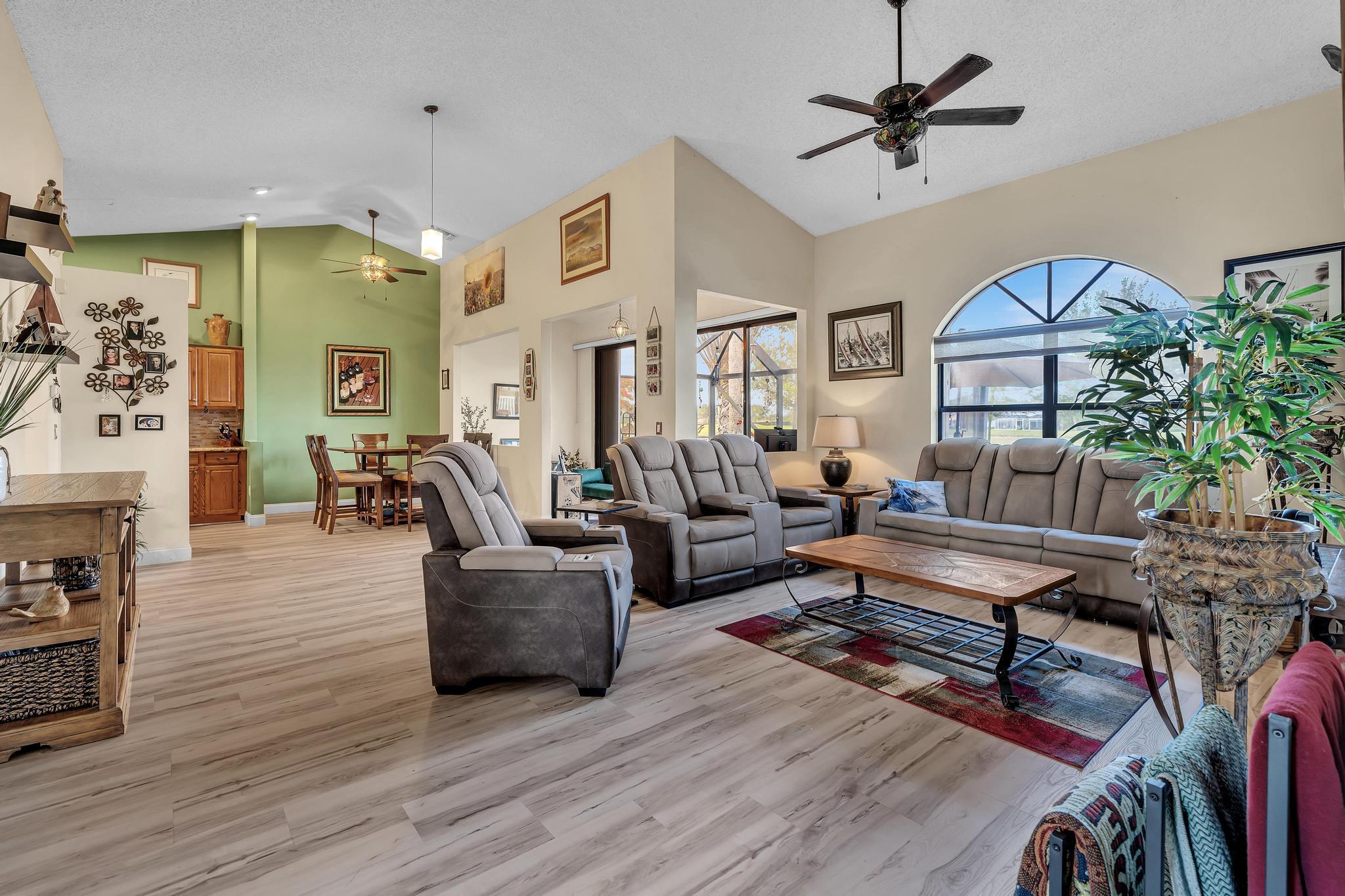 8099 Cassia Drive