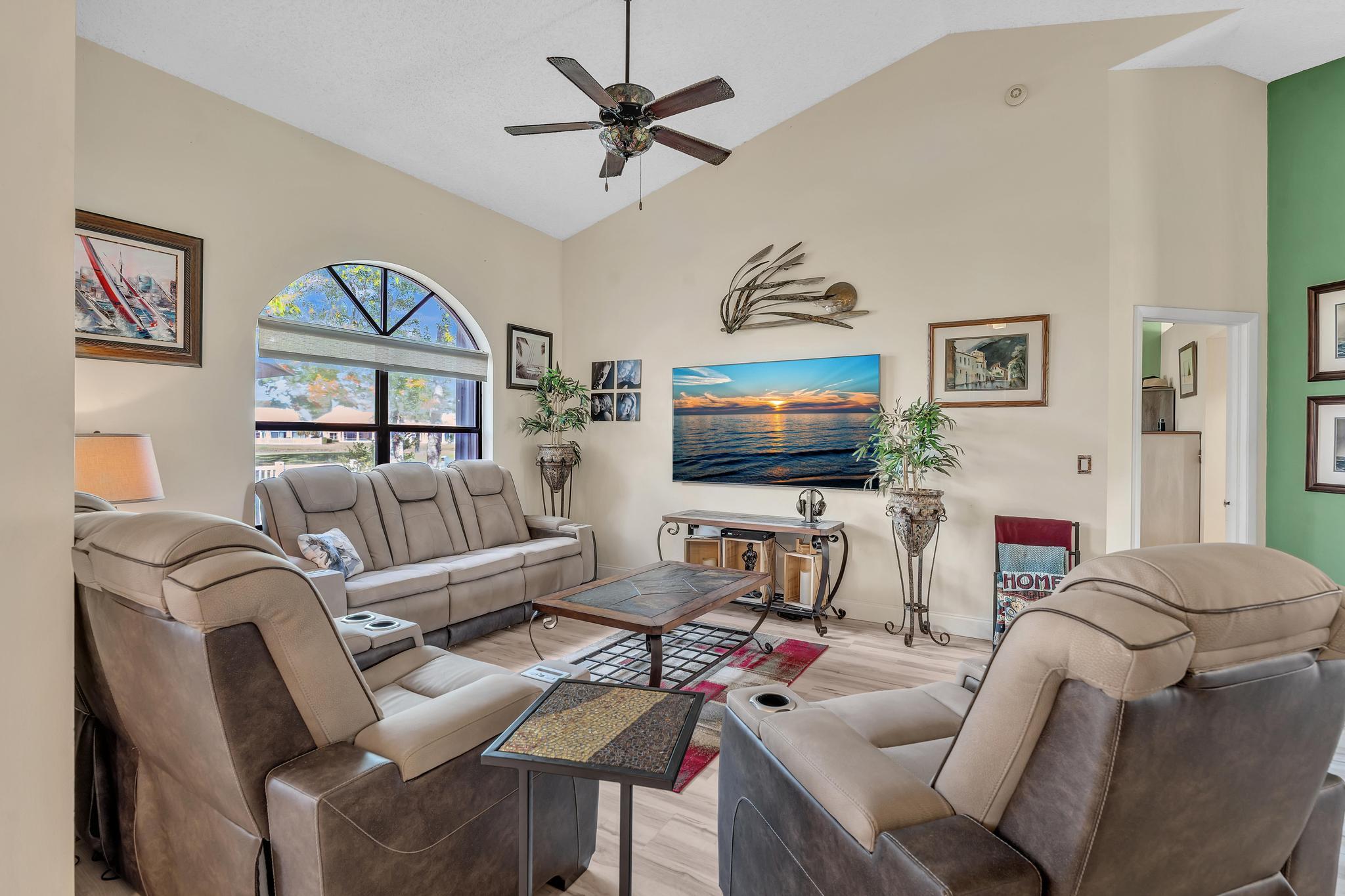 8099 Cassia Drive