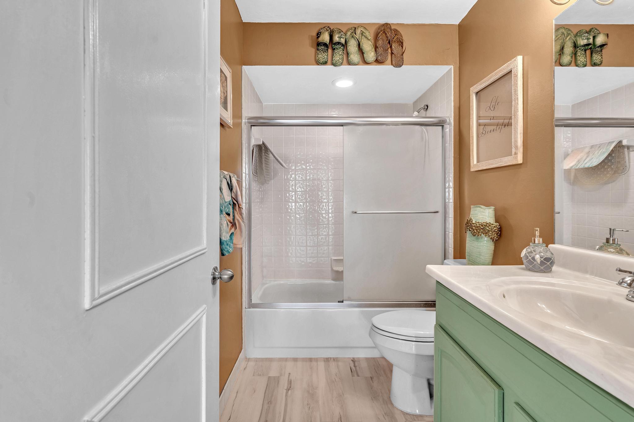 8099 Cassia Drive