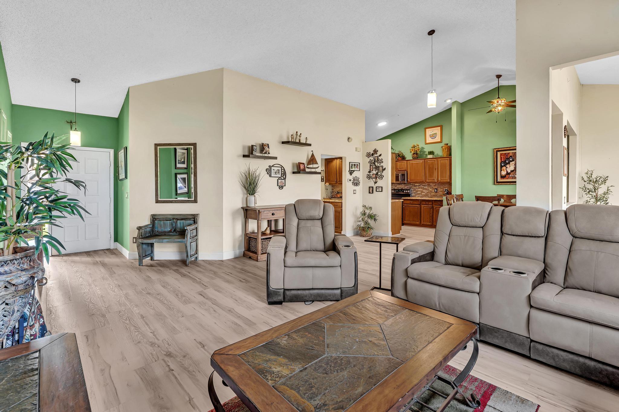 8099 Cassia Drive