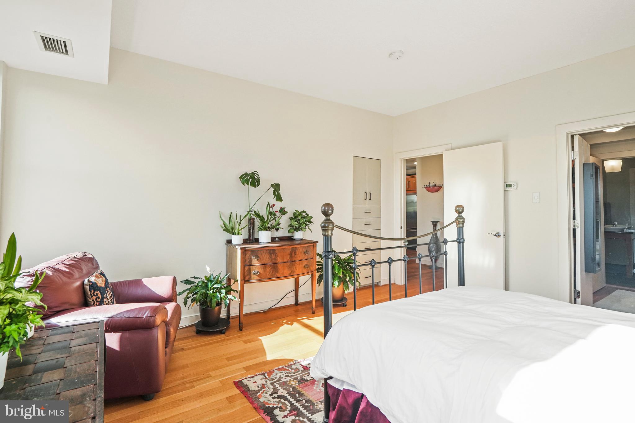 1615 New Hampshire AVENUE NW Unit: 42