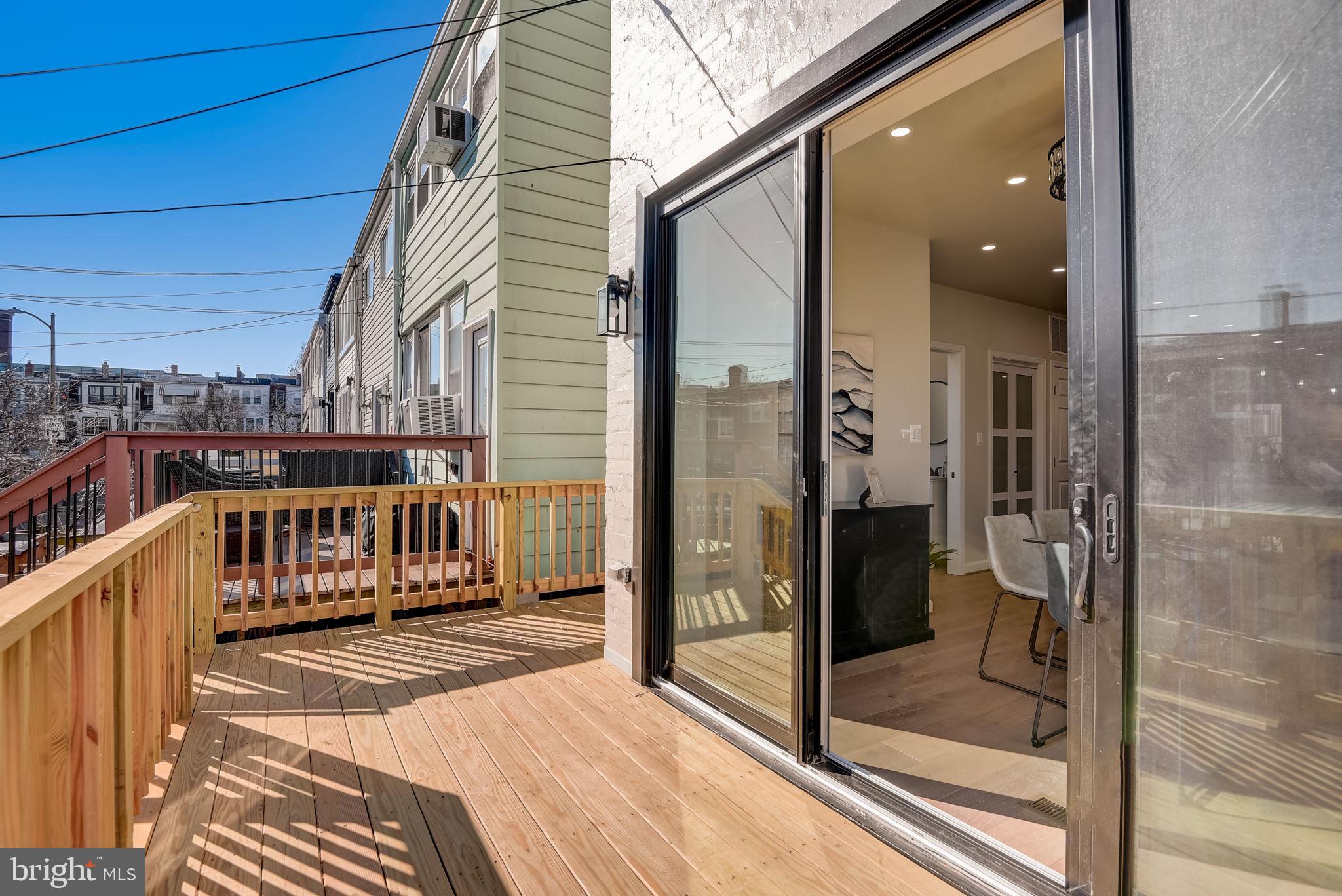 337 17th Pl NE