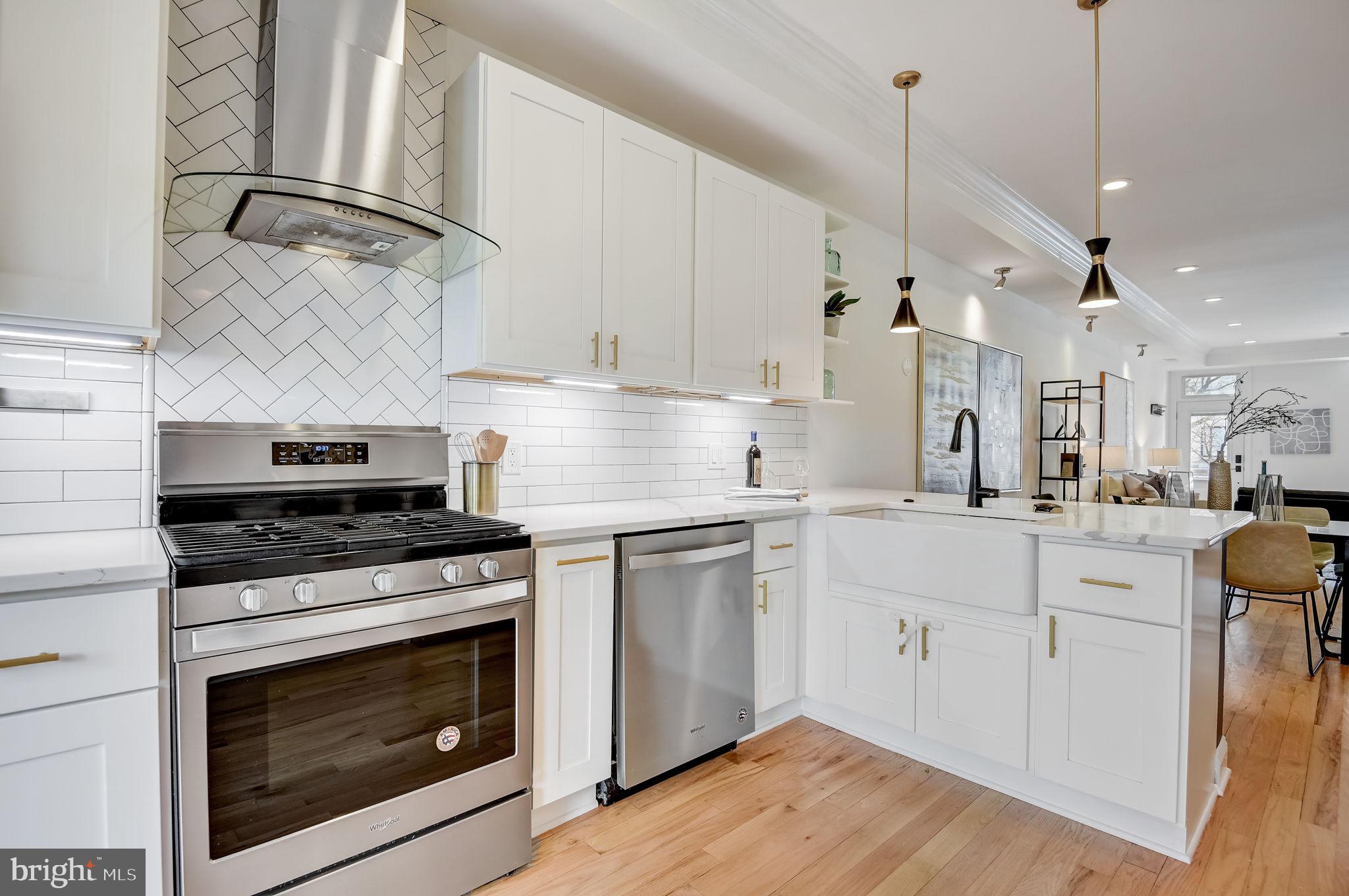 58 Q St NE