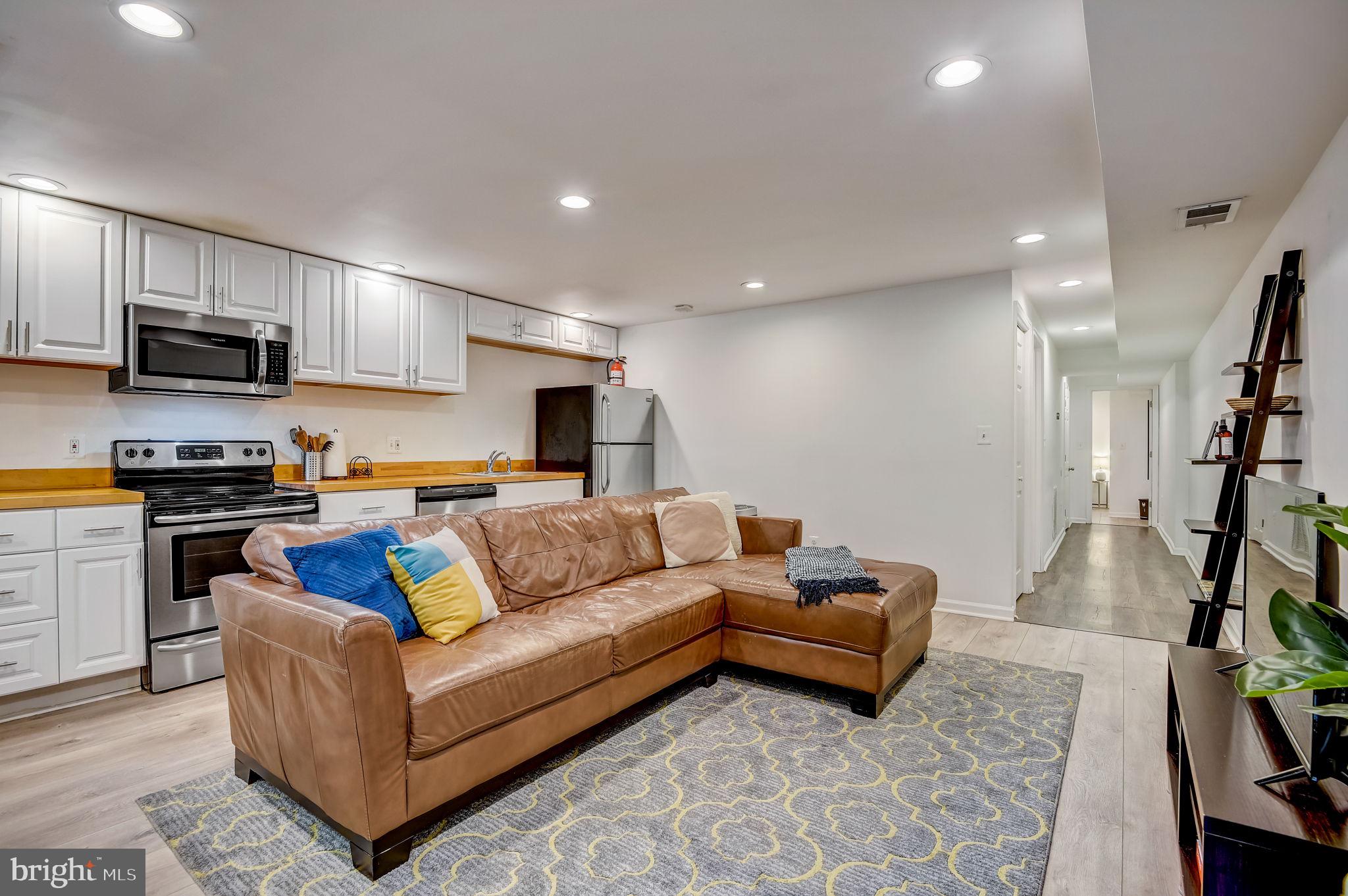 58 Q St NE