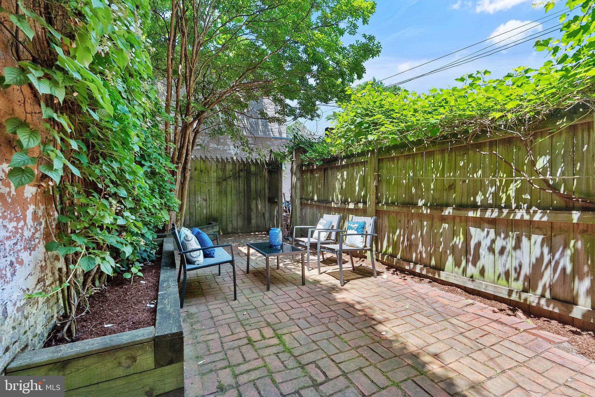 311 9TH STREET SE