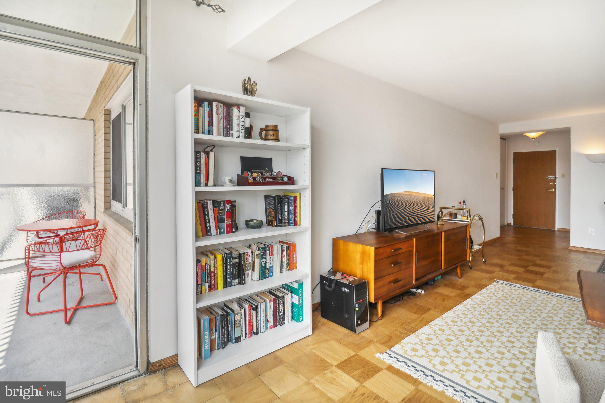 730 24th St NW #803