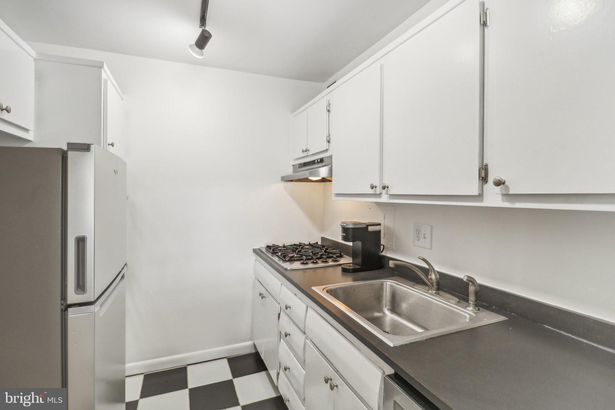 730 24th St NW #803