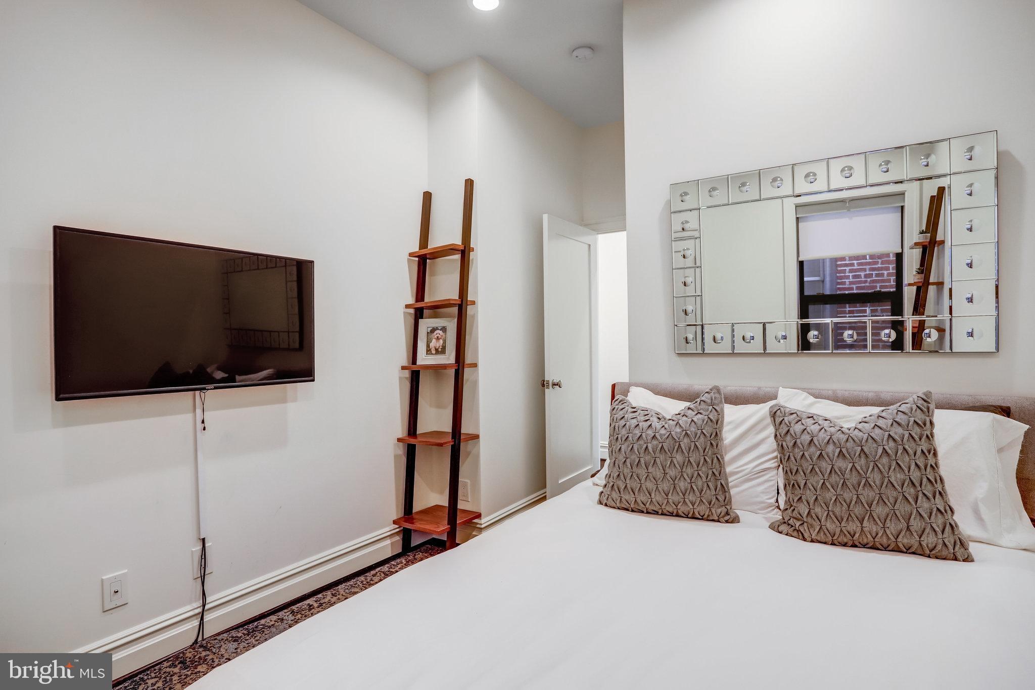 1422 Q St NW #101