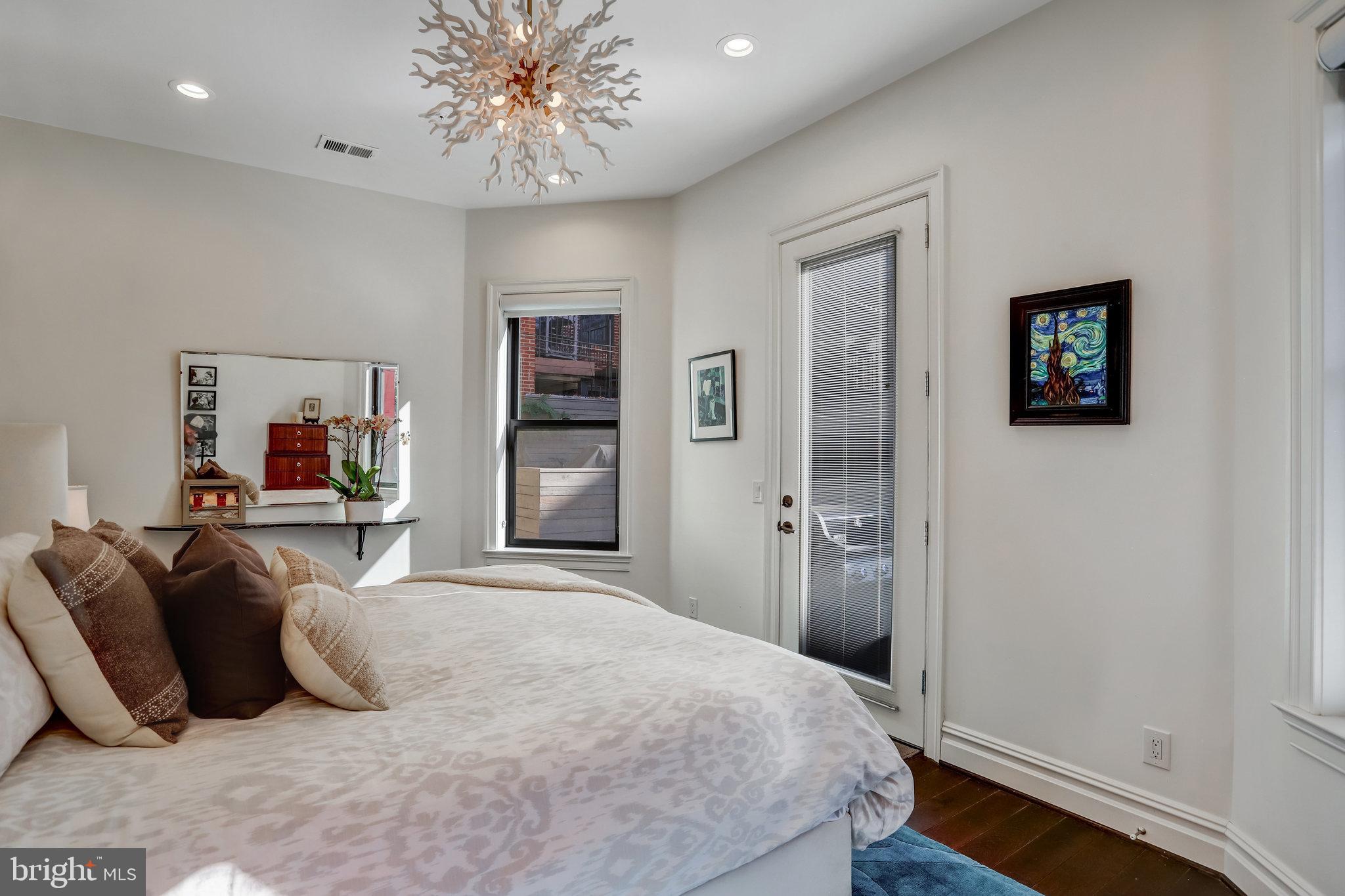 1422 Q St NW #101