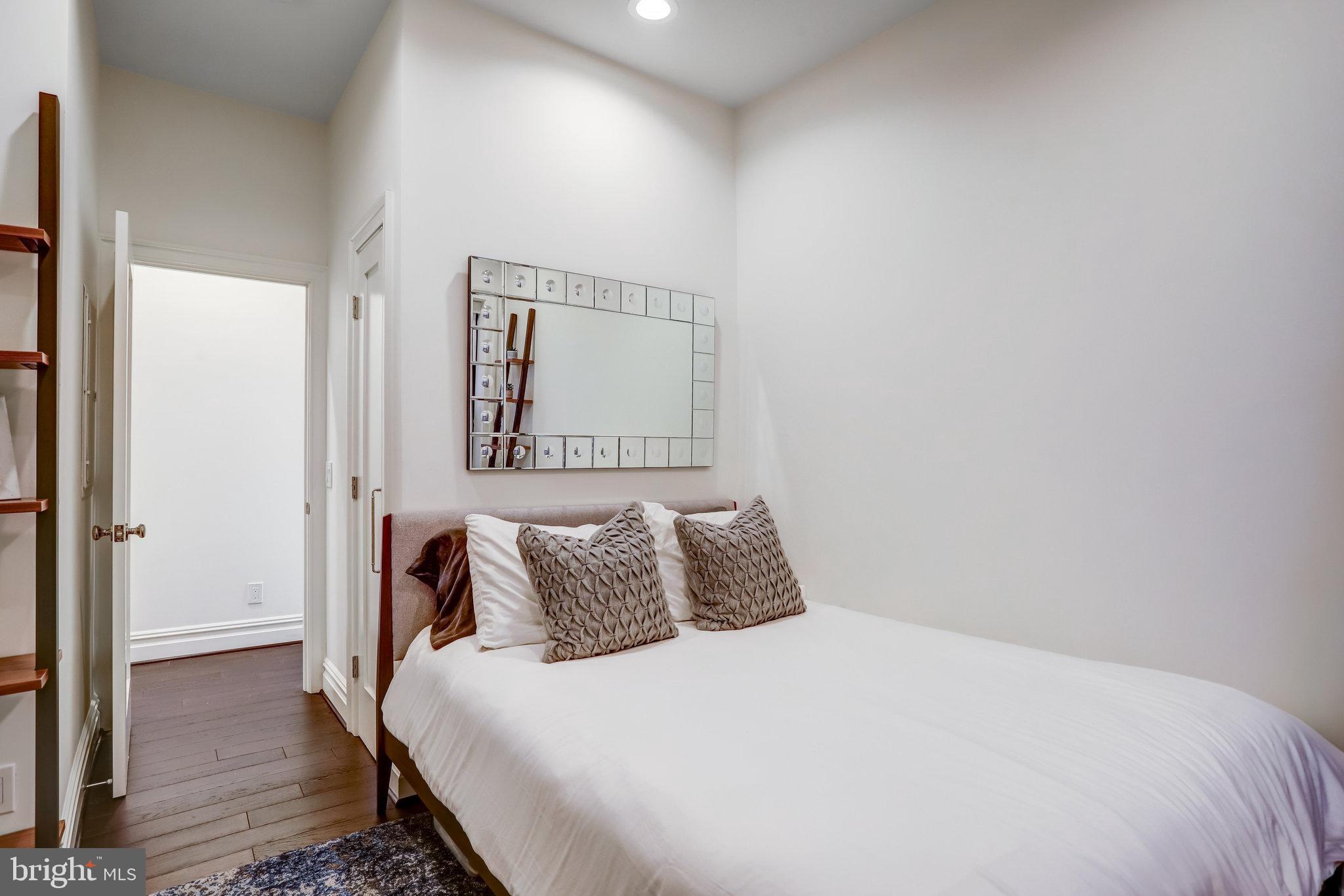 1422 Q St NW #101
