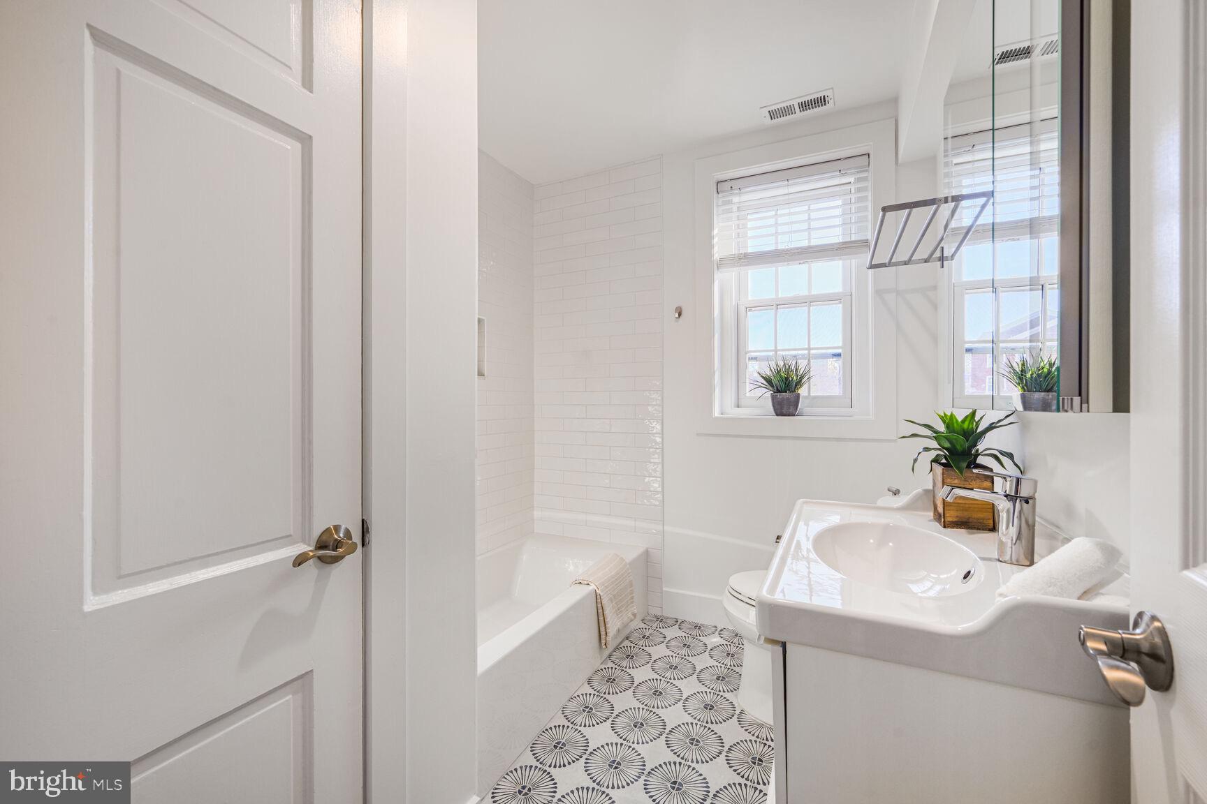 3551 39TH STREET NW E515
